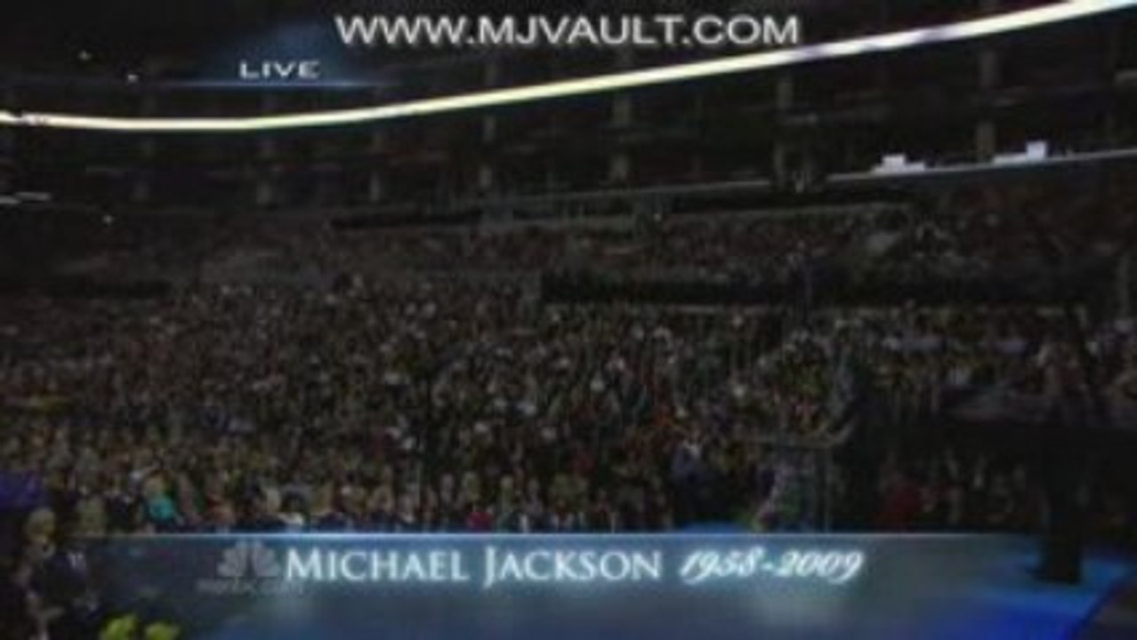 Kobe Bryant And Magic Johnson @ Michael Jackson Memorial