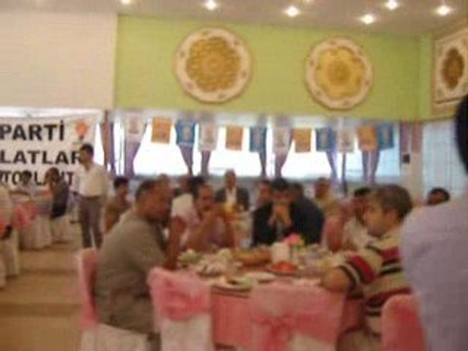 Ak parti tanışma toplantısı