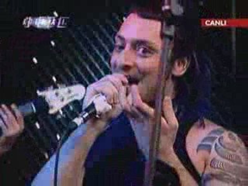 Hayko Cepkin - Hüzünle Karışık ( kral tv konuşarock )