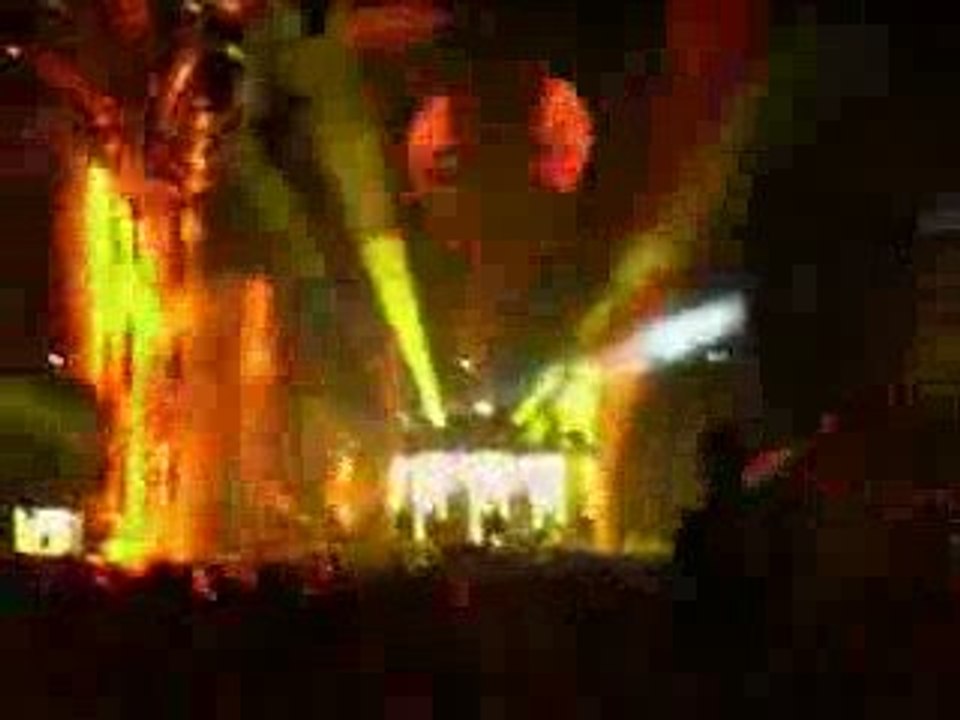 UNIGHTED 2009 - DAVID GUETTA "LOVE IS GONE"