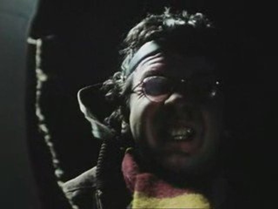 Bad Taste Peter Jackson ( Musique : The Remnants )