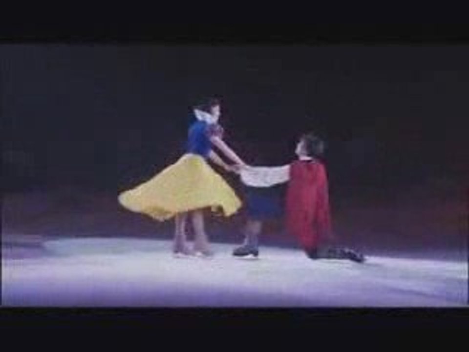 Snow White Hates That She Loves You