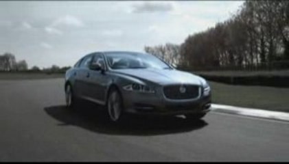 Jaguar XJ en action