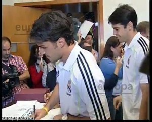 El Real Madrid lleva un mensaje de ánimo y consuelo a Lorca