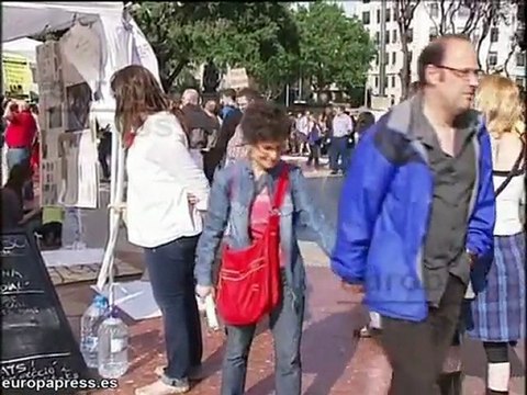 2.000 indignados se concentran en Barcelona