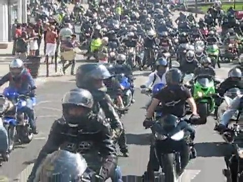Manifestation des motards au Mans le 2 juillet 2011