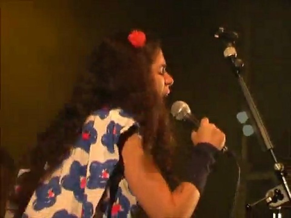 [FREE MUSIC FESTIVAL 2011 EN LIVE] Yael Naim