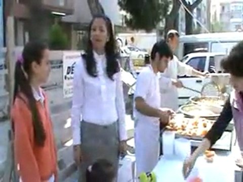 Karşıyaka Zübeyde Hanım İlköğretim Okulu Karşıyaka Zübeyde Hanım Anıt Mezarının Tanıtımı