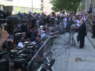 Strauss-Kahn feiert Freilassung aus Hausarrest beim Italiener