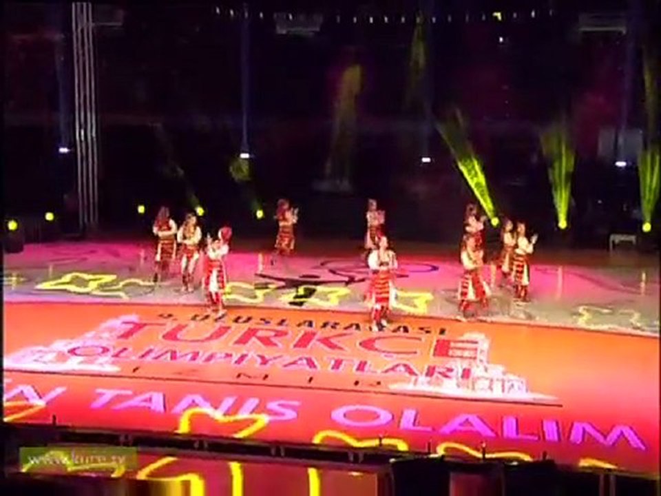 13 Kosova halk oyunları İzmir 9.Türkçe Olimpiyatları