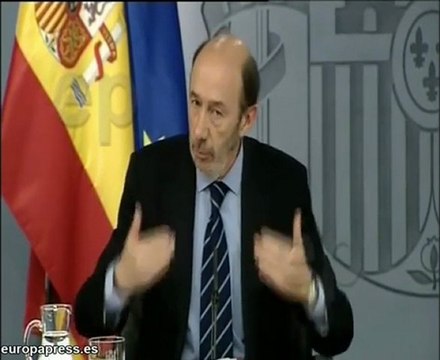 Rubalcaba analiza 'las tripas' de encuesta del CIS