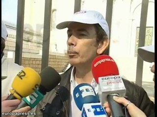 Trabajadores de Clesa se encadenan en la Almudena