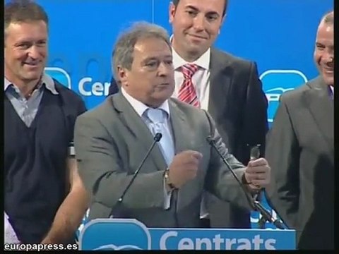 ¿El viento? Las orejas de Rubalcaba en movimiento