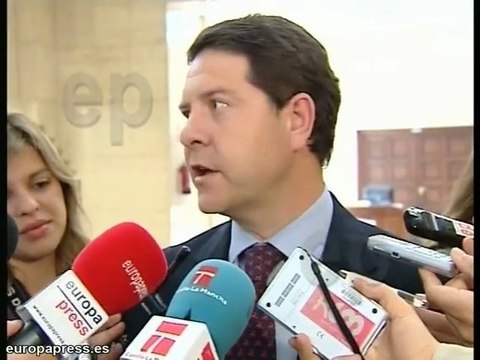 Ellos ganan las encuestas, nosotros las urnas