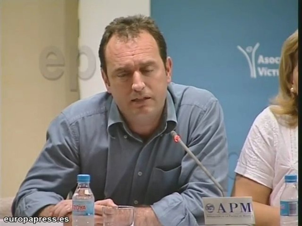 Víctimas piden que Zapatero y Rubalcaba dimitan