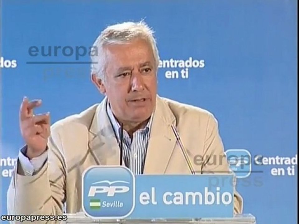 Arenas acusa a PSOE de "reavivar rencores" pasados