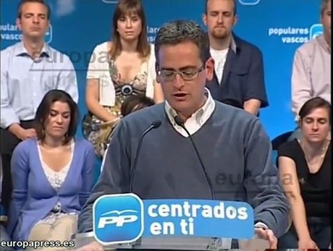 Basagoiti acusa a Bildu de no haber condenado ni uno solo d