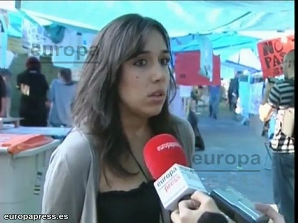 Los "indignados" continúan en la Puerta del Sol