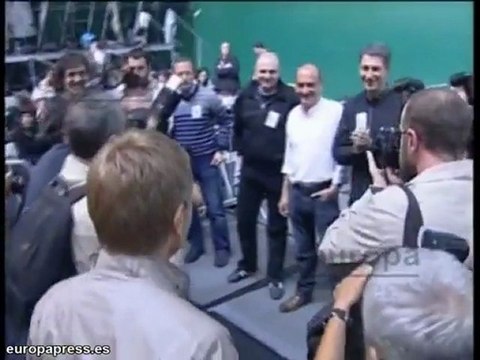 Bildu ofrece sus votos al PSN