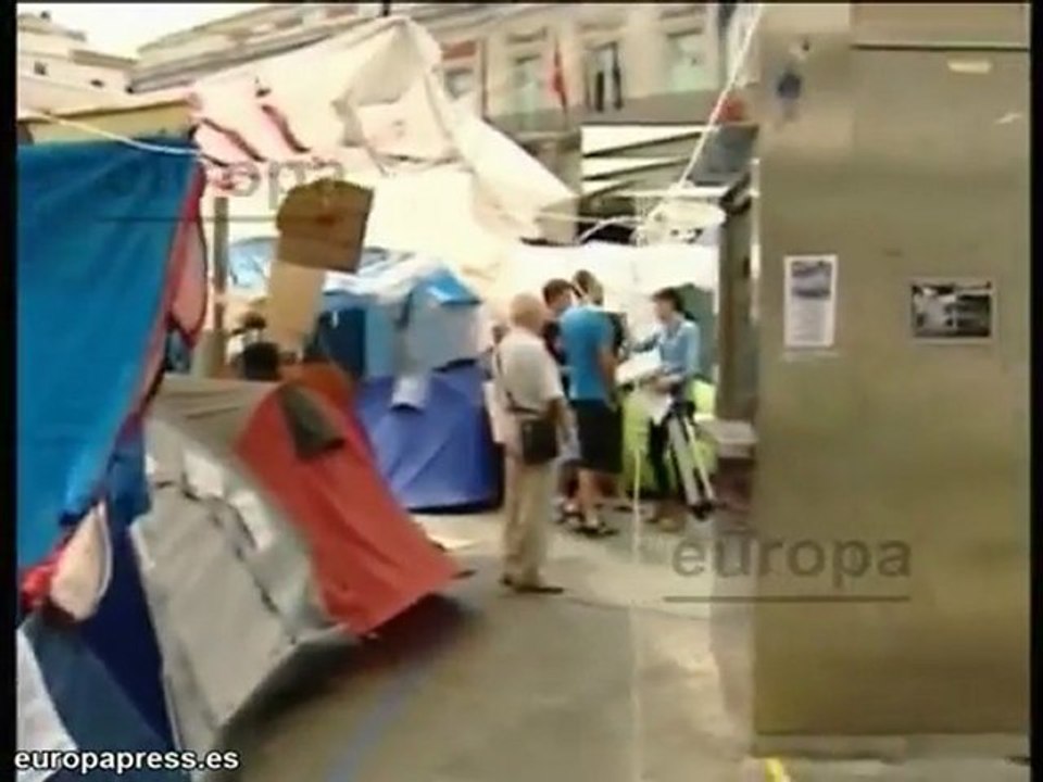 Los comerciantes de la Puerta del Sol piden el desalojo de l