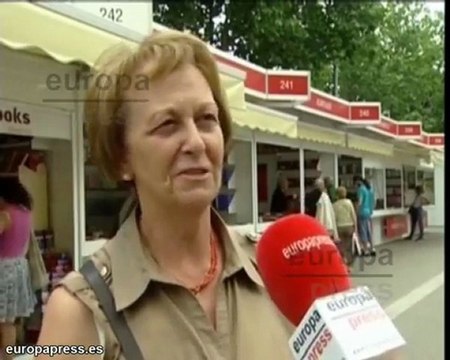 La infanta Elena inaugura la Feria del Libro de Madrid