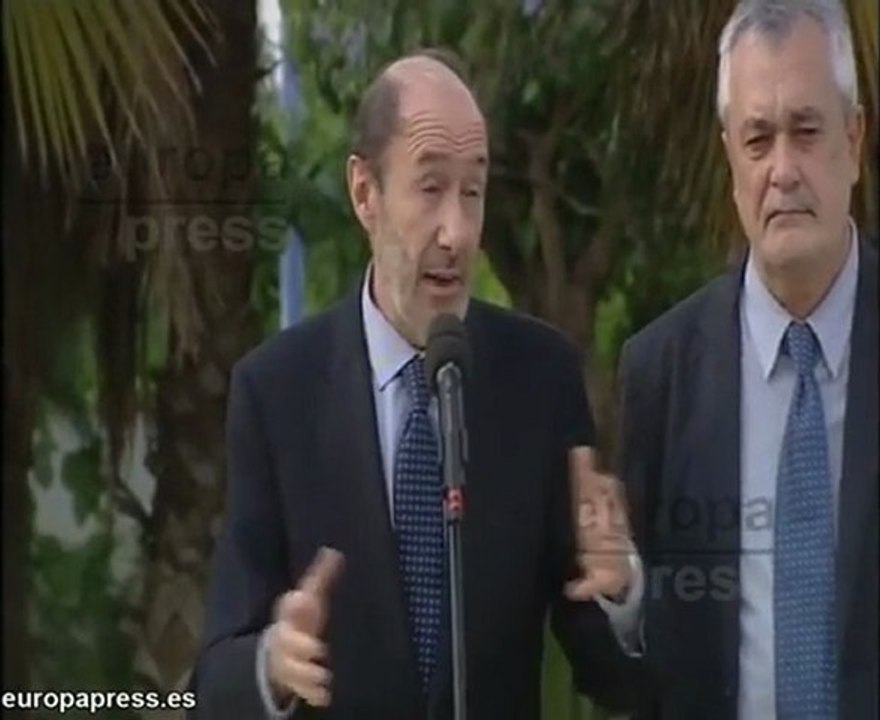 Rubalcaba: "UE levanta la alarma sobre Almería"