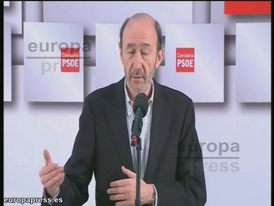 Rubalcaba acusa a Rajoy de querer "podar" España