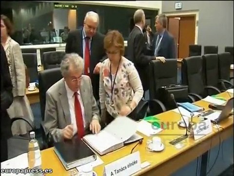 Leire Pajín ofrece ayuda a Alemania