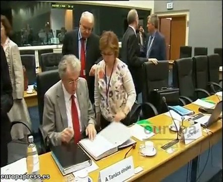 Leire Pajín ofrece ayuda a Alemania