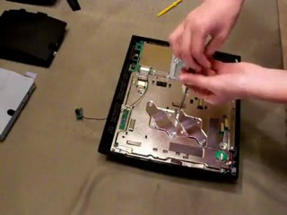 Yellow Light of Dead How to Fix PS3 OVERHEAT Part 1