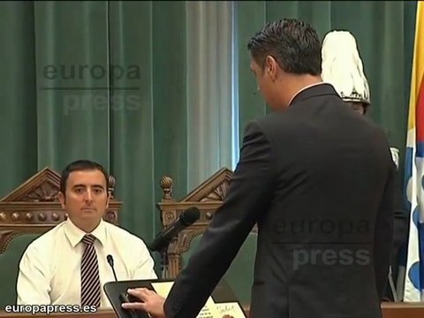 Albiol (PP) se proclama alcalde de Badalona