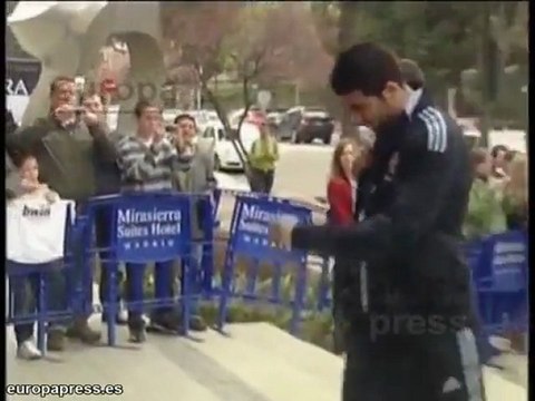 Sara Carbonero veta una entrevista a Iker en México