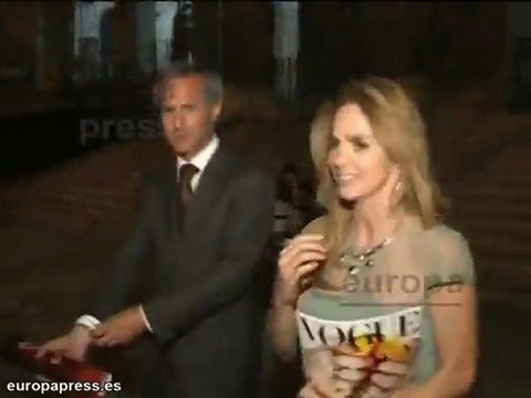 Famosos se reúnen en los premios Vogue Joyas