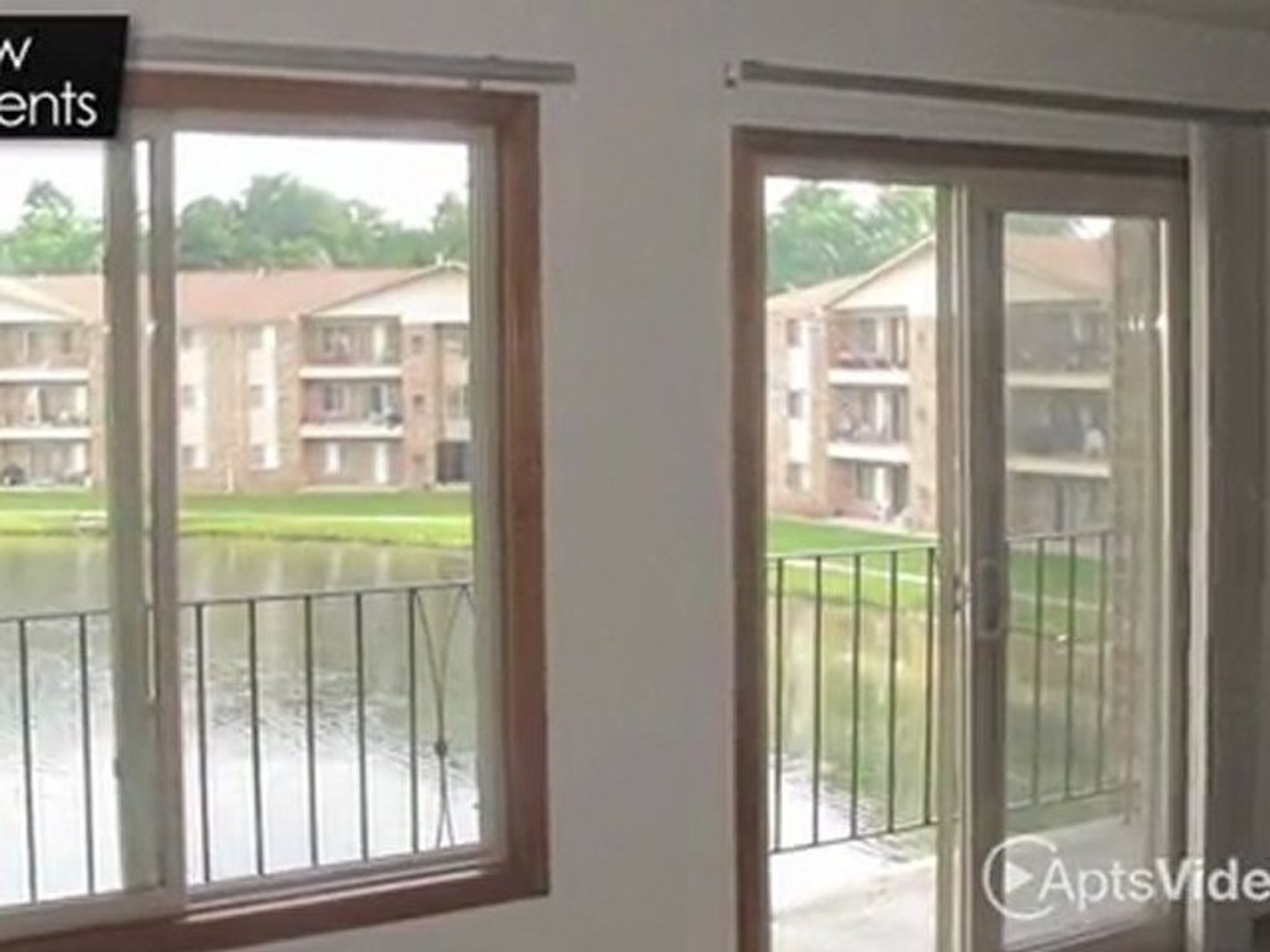 Crystal Lake Apartments In Shelby Township