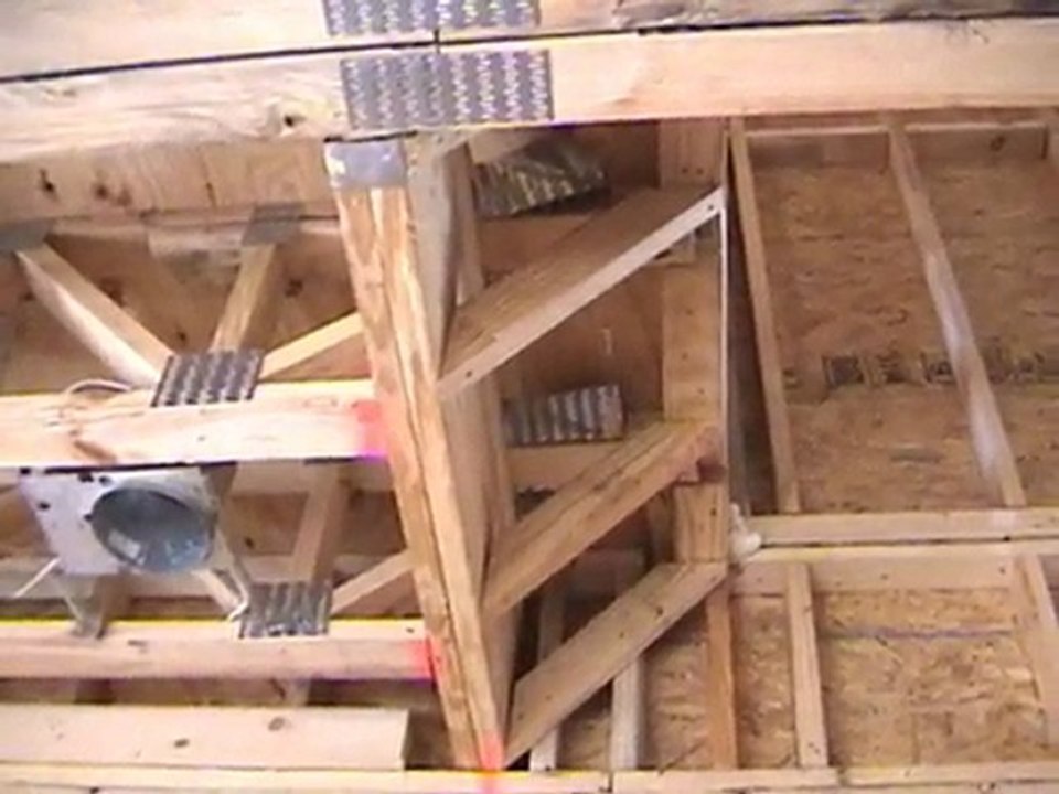 Houston Home Inspector: Truss Cut - Modified