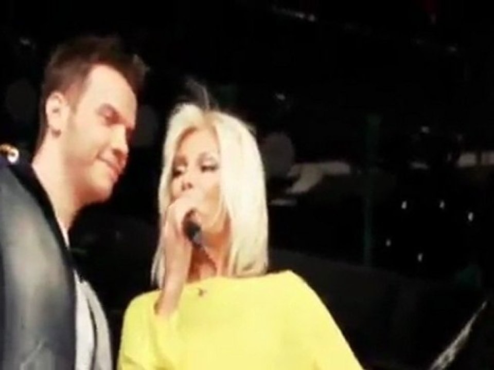 Sinan Akçıl & Ajda Pekkan - Cumartesi HD Video Klip 2011