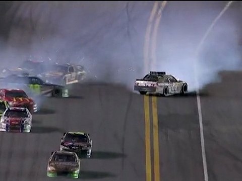 NASCAR Sprint cup Coke Zero 400 Final Laps + Crash