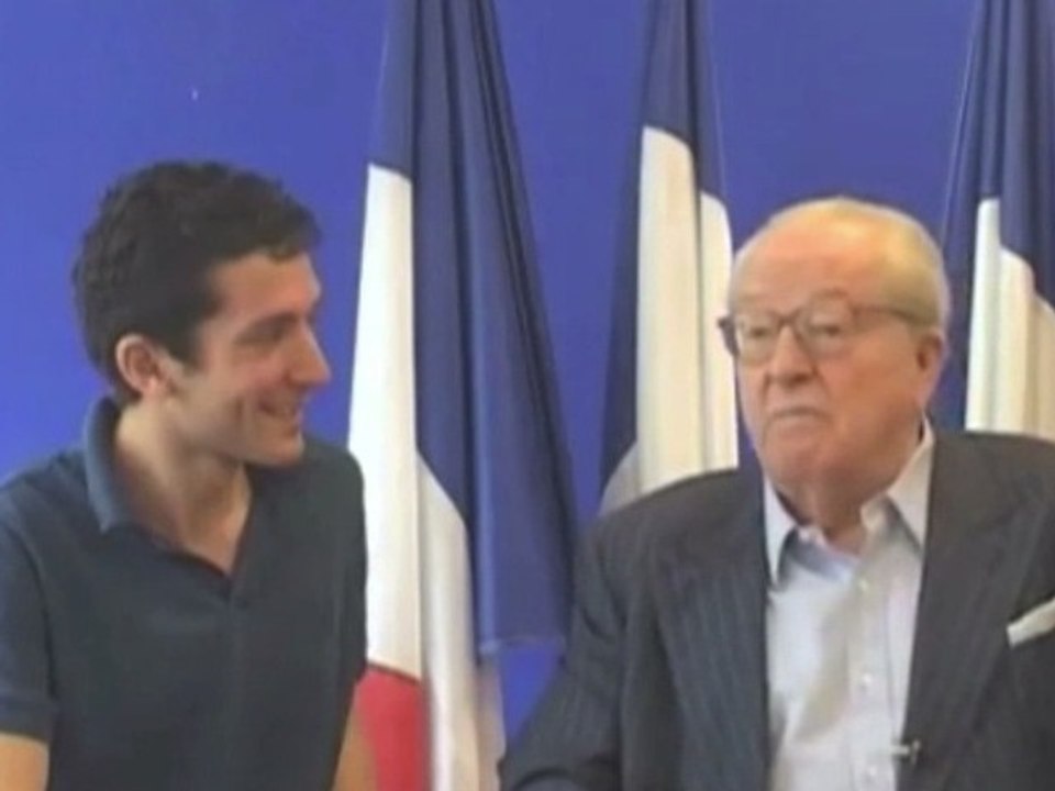 Jean-Marie Le Pen imite Eva Joly