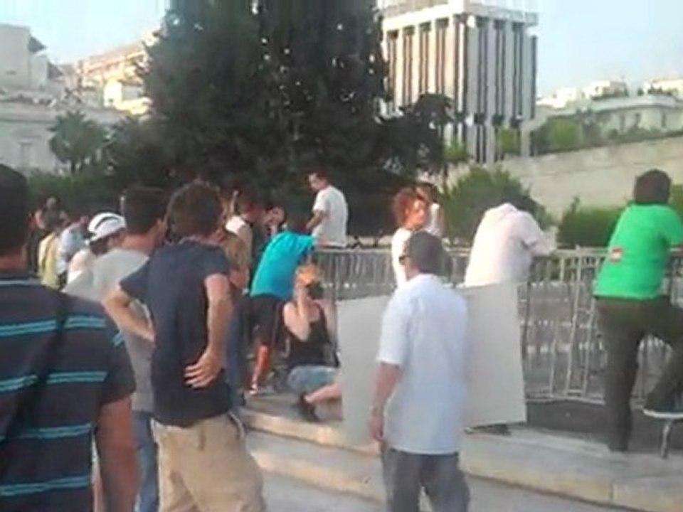 Αγανακτισμένοι στο Σύνταγμα 41η ημέρα 2