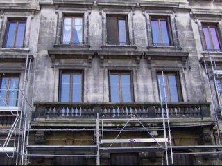 Centre ville du noir au blanc.