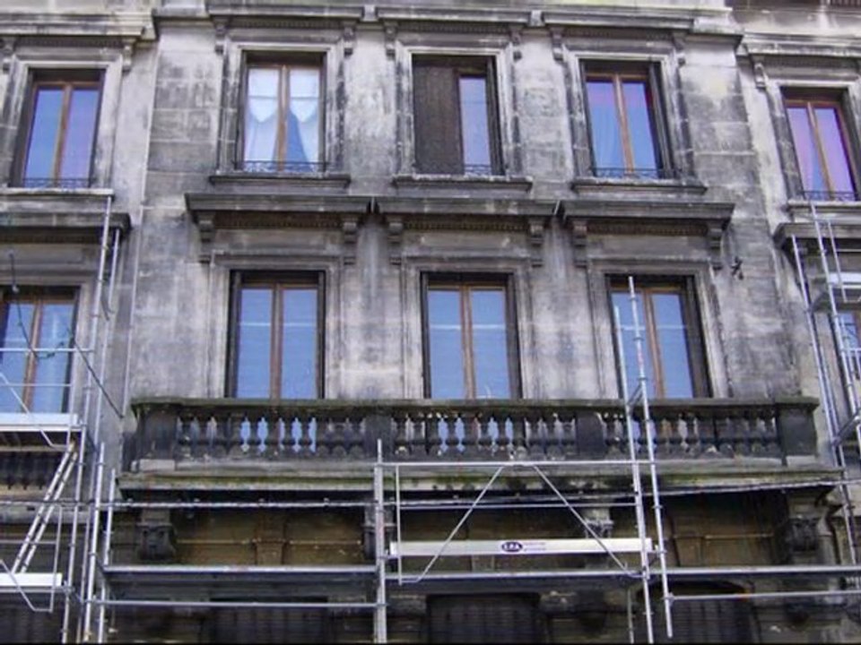 Centre ville du noir au blanc.