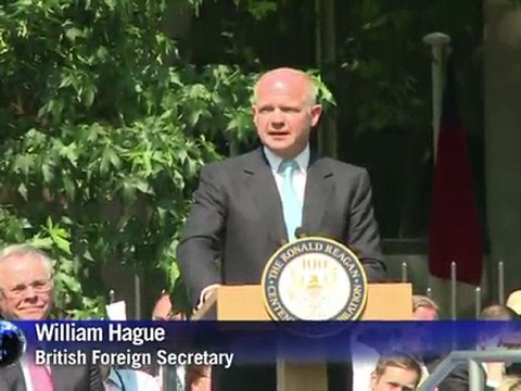 Inauguran estatua en honor a Reagan en Londres