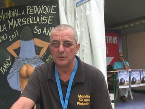 Pétanque et boules de gomme !