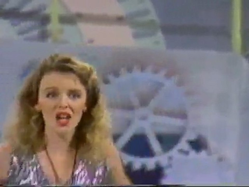 Kylie Minogue  wouldnt change a thing tv performance