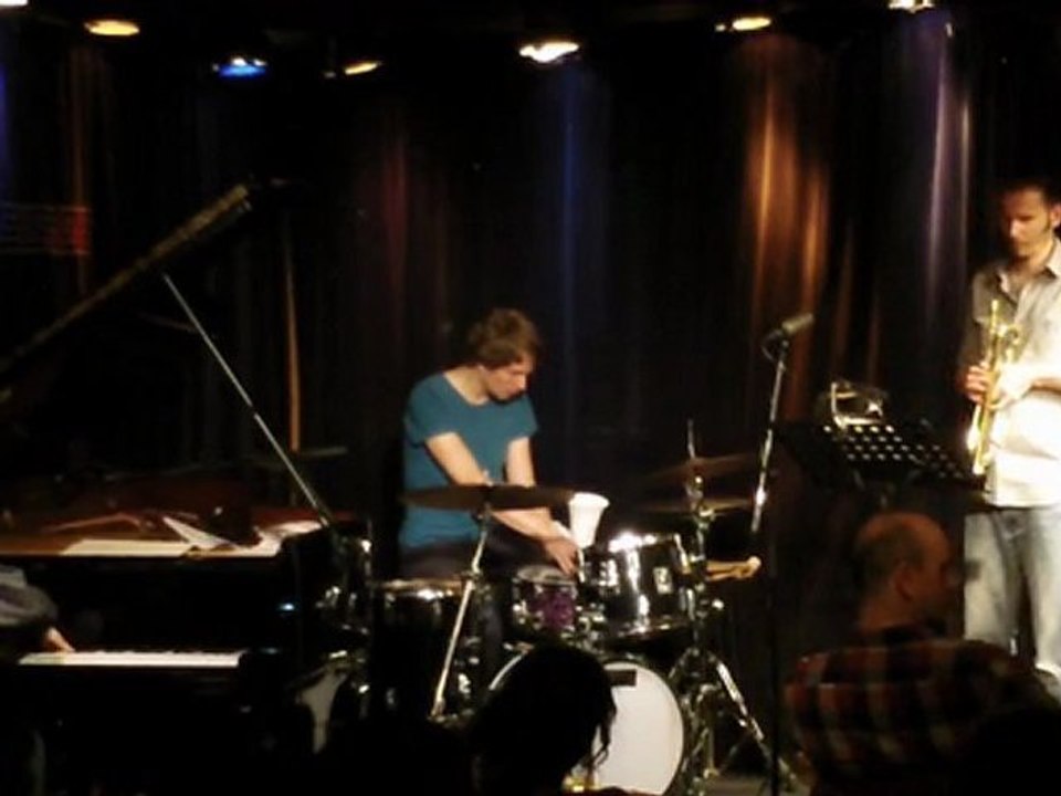 andreas schmidt (p) + thomas heberer (tp) + max andrzejewski (dr) : a-trane, berlin