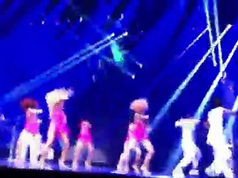 Beyoncé - Baby Boy @ Nice