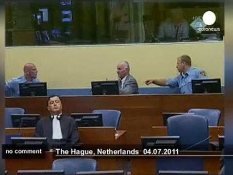 Ratko Mladic évacué du tribunal de La... - no comment