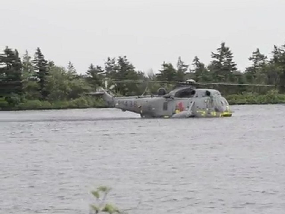 William legt königliche bauchlandung hin
