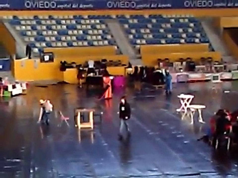 Un Pokémon de origen desconocido contra Pyramid Head (III Salón del Manga de Asturias)