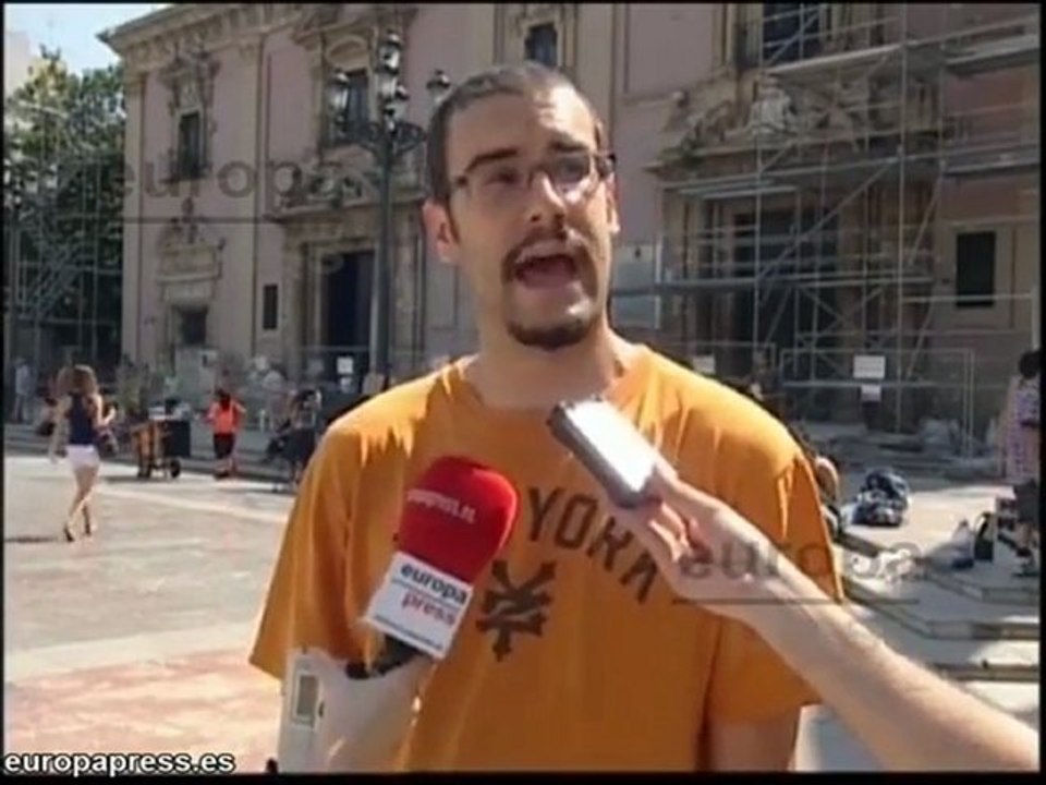 'Indignados' se trasladan a la plaza de la Virgen